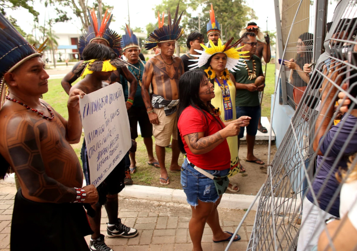 Indígenas protestam na Seduc/PA. Foto: Agência Pública