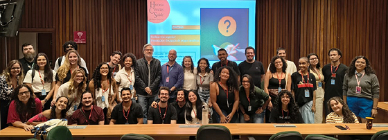 Alunos e professores da oficina no final do evento para a foto de registro